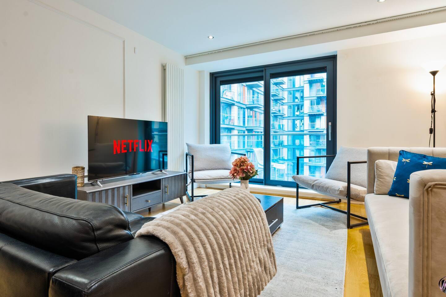 Canary Wharf Balcony & Waterfront | 2-Bed, 2-Bath1